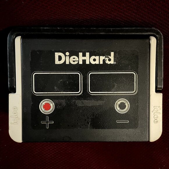 Vintage IGLOO DIE HARD Car Battery Ice Chest 6 Pack Cooler Lunch Box - Picture 3 of 15